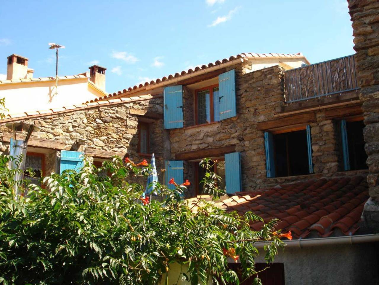 Le cortal in Clara, Prades region