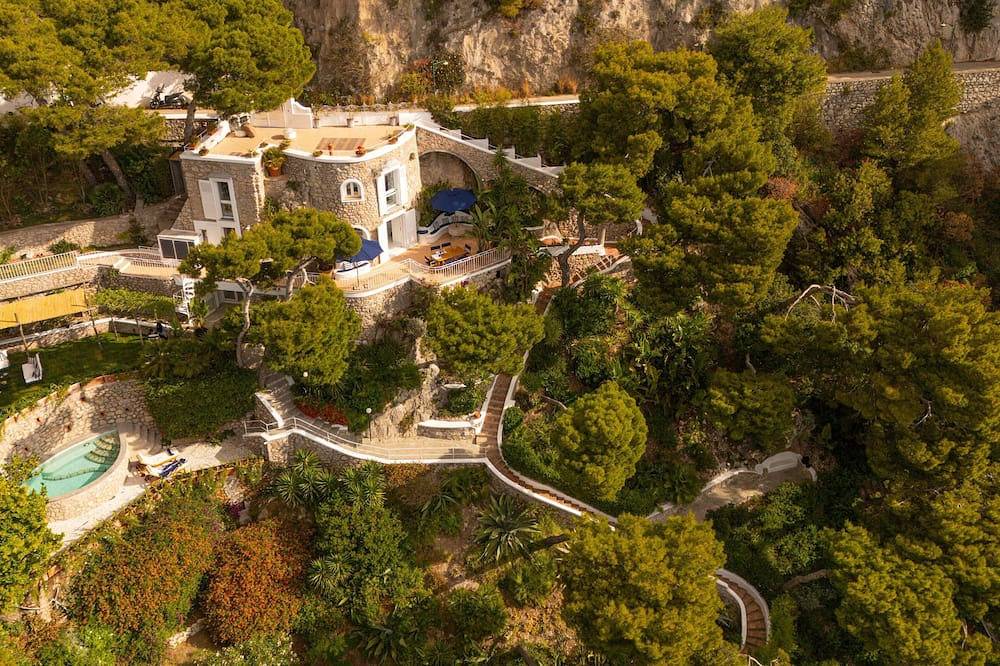 Tenuta Saracena Capri, private beach access & panoramic views in Marina Piccola (Capri), Capri