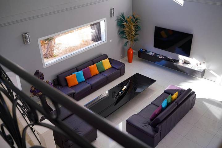 Location de vacances pour 10 personnes, avec jardin et jacuzzi ainsi que piscine et bassin pour enfant, adapté aux familles à Cannes-et-Clairan - 2