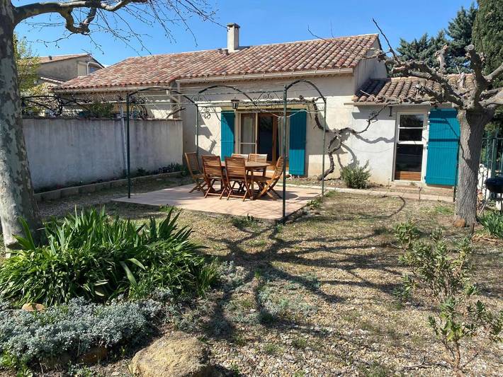 Location de vacances pour 6 personnes, avec jardin et piscine à Aureille - 2