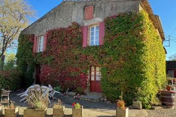Location de vacances pour 4 personnes, avec piscine à Douzens