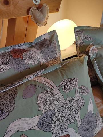 Chambre d’hôte pour 4 personnes, avec vue ainsi que terrasse et jardin à Les Fins