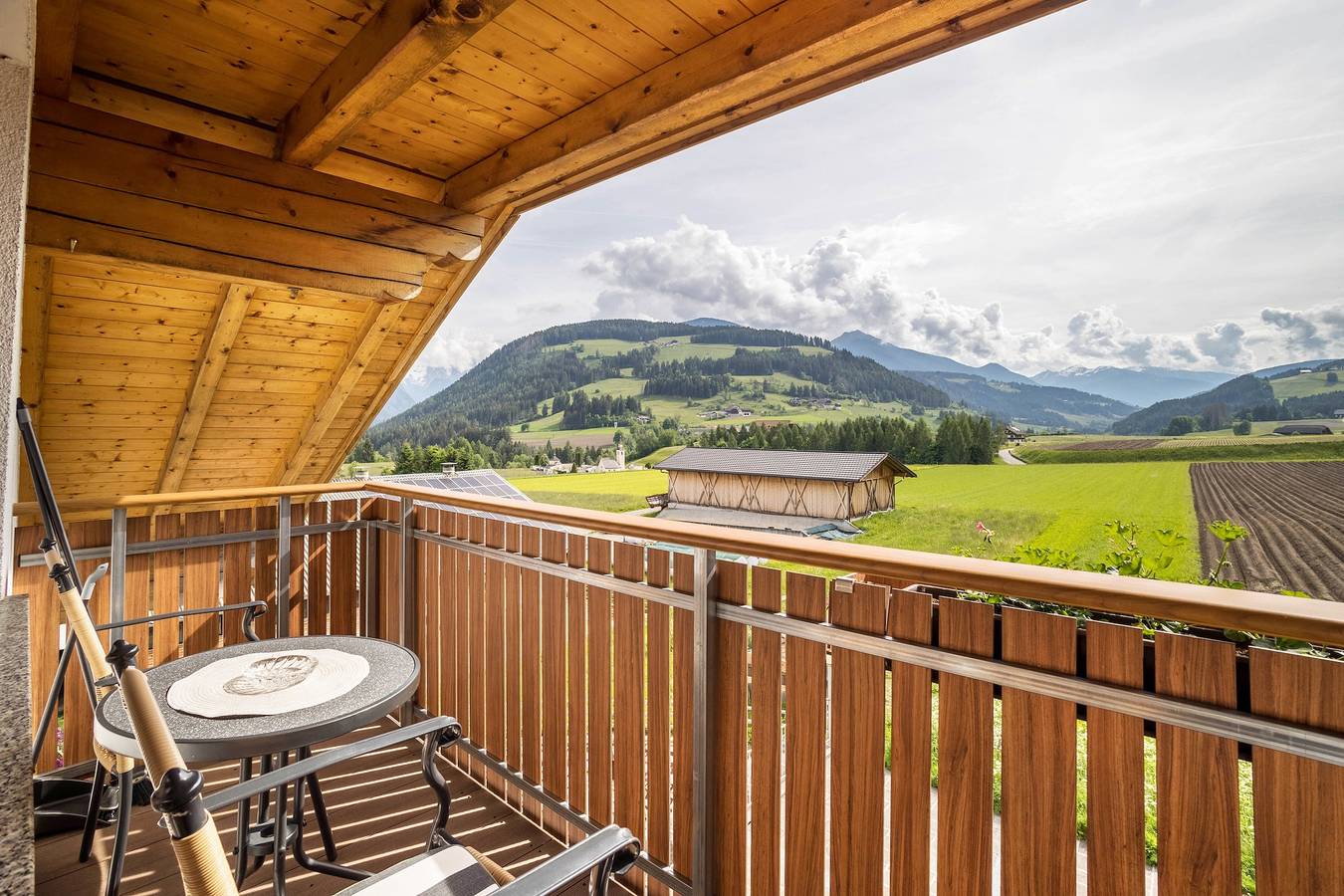 Ganze Wohnung, Ferienwohnung '3' mit Bergblick, Gemeinschaftsgarten und Wlan in Mitterolang, Olang