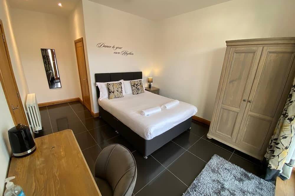 Doppelzimmer-Komfort-Ensuite mit Dusche-Double Room in Stockton-on-Tees