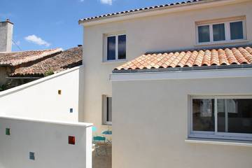 Gîte pour 8 personnes, avec piscine ainsi que jardin et terrasse dans Cissé