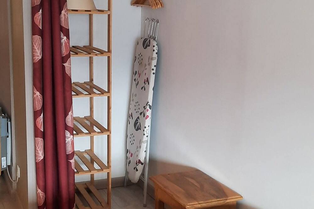 Appartement entier, Studio dans village avec vue imprenable sur la vallée in Belvédère, Région de Nice