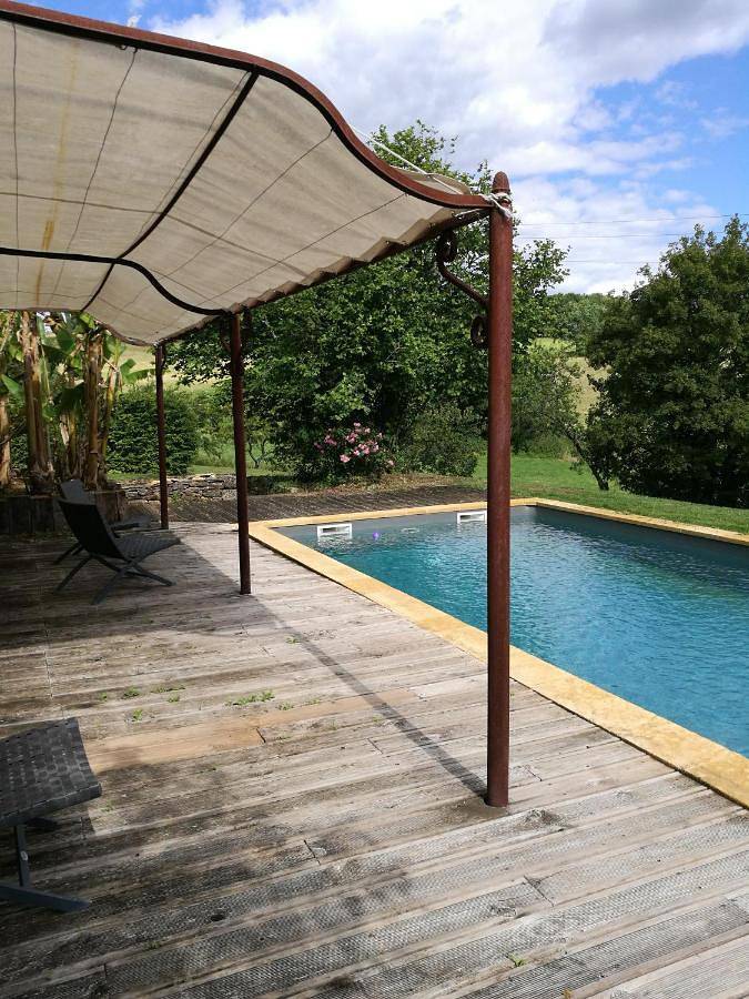 Location de vacances pour 6 personnes, avec jardin ainsi que piscine et vue à Saint-Amand-de-Coly - 2