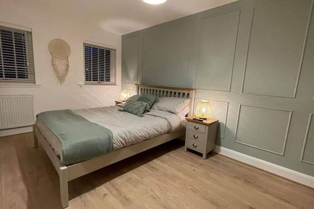 Harbourside, Luxury Two Bedroom Townhouse with Bike store – Sleeps 6 in Wick, Highlands