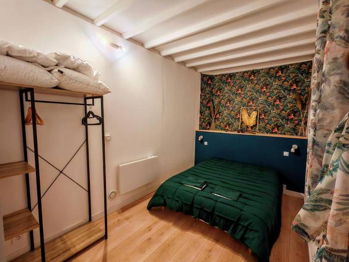 Location de vacances pour 4 personnes, avec piscine et terrasse ainsi que jardin et vue, animaux acceptés à Éguzon-Chantôme - 4