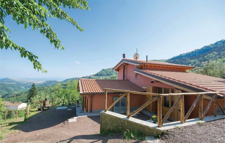 Appartamento di 130mq con piscina, parcheggio e internet vicino a Marliana in Marliana, Provincia di Pistoia