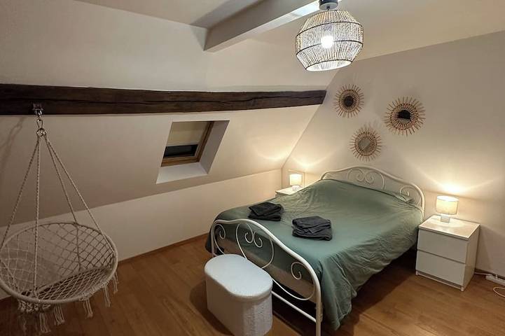 House with heated pool 1h30 from Paris. in Chapelle-Guillaume, Nogent-le-Rotrou und Umgebung