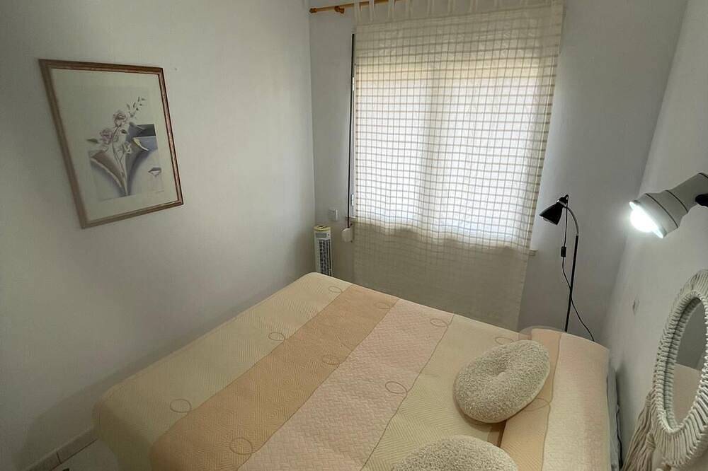 Entire apartment, Casa Las Perlas, relax by the sea with a great view of the Montgo in Dénia, Costa Blanca