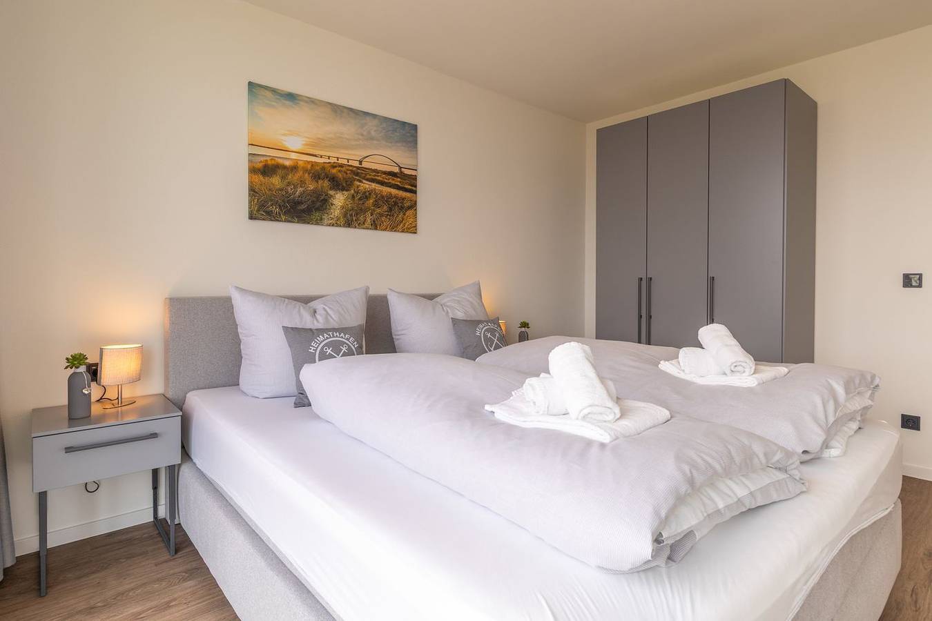 Ganze Wohnung, Beltblick 24 – Dachterrasse. Meerblick. Sauna. Design. in Marienleuchte, Fehmarn