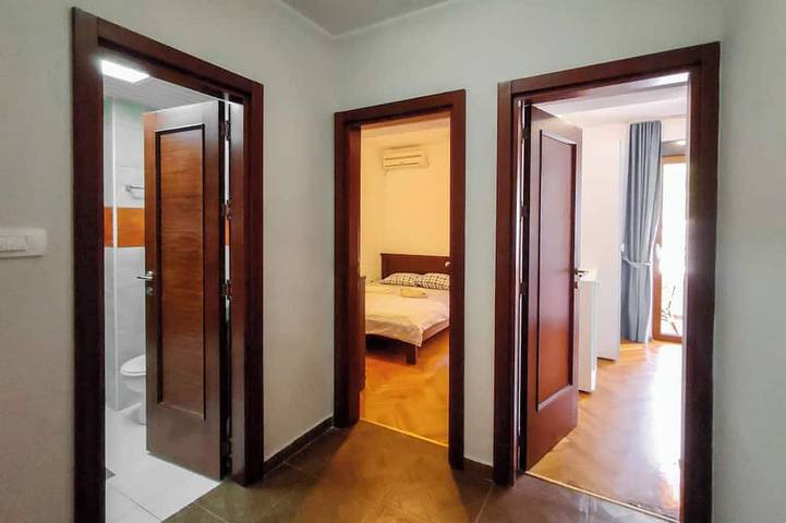 Ganze Wohnung, Sunny Three-bedroom apartment in Budva, Opština Budva