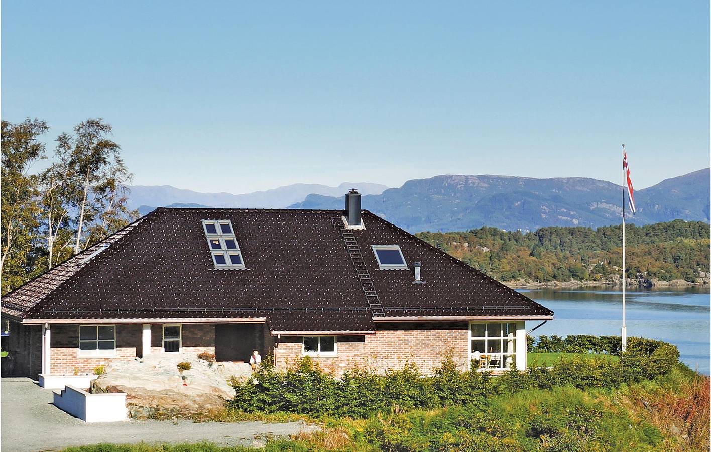 Ferienhaus für 8 Personen mit Terrasse in Tysnes
