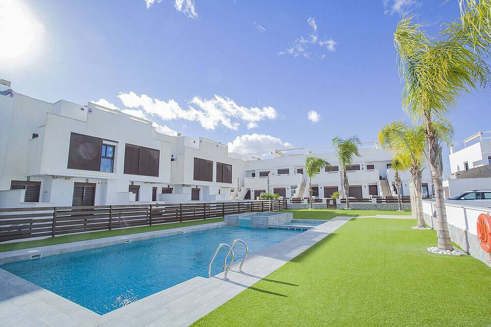 240 Lux Pool Home -Alicante Holiday in Torre de la Horadada, Pilar de la Horadada