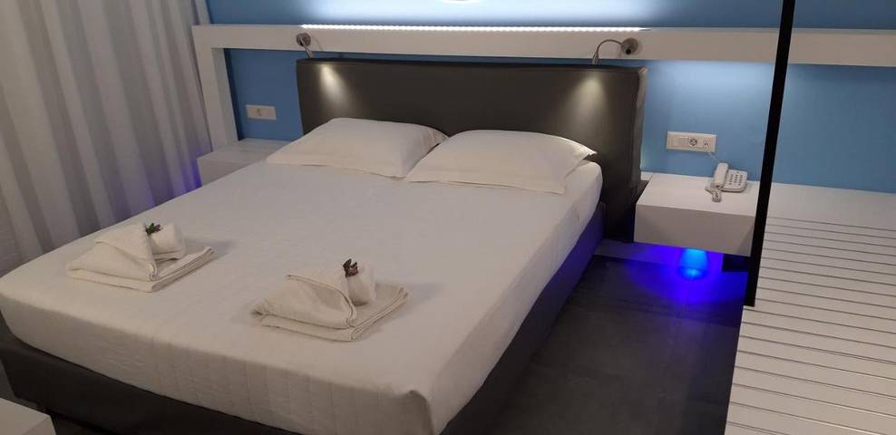Appart’hôtel pour 3 personnes, avec vue ainsi que jardin et piscine
