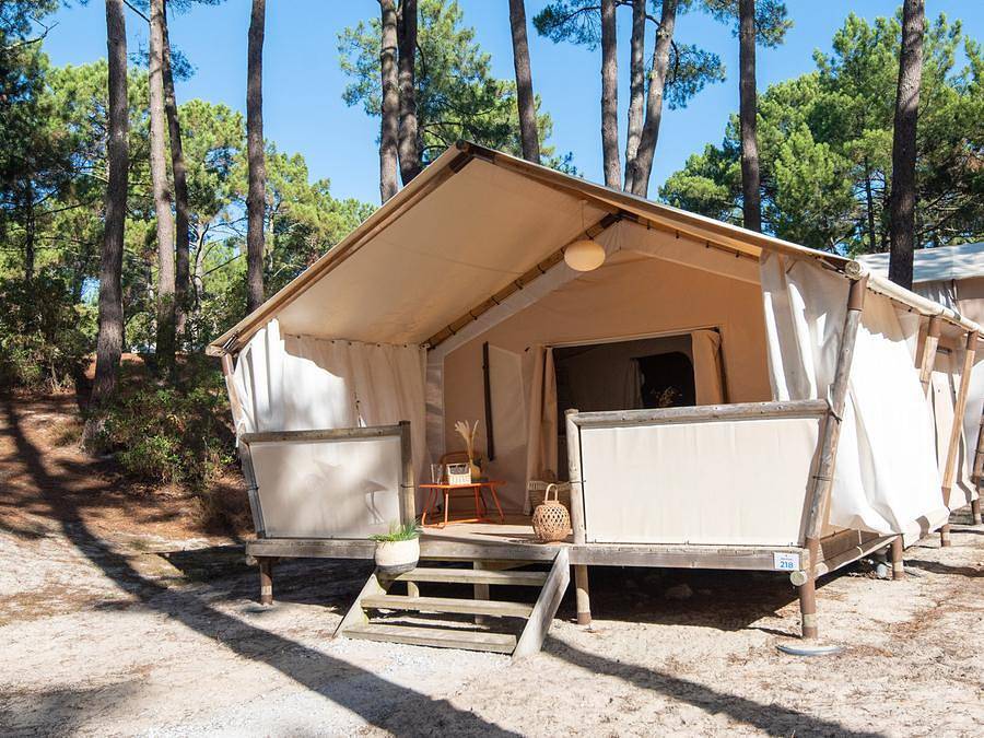 Camping Club Navarrosse Plage 4* - Ms Vacances - Lodge 4 personen - Maasai-Lodge. in Biscarrosse, Côte d’Argent