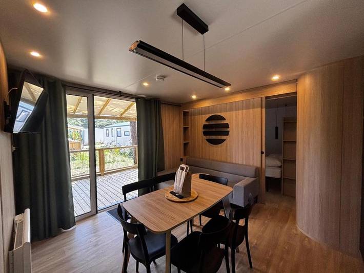 Camping pour 6 personnes, avec Terrasse