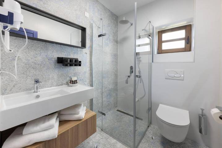 Station pour 2 personnes, avec piscine ainsi que jardin et vue dans Međugorje - 4