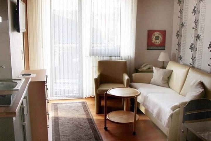 Ferienwohnung für 2 Personen, mit Sauna und Garten in Schweich