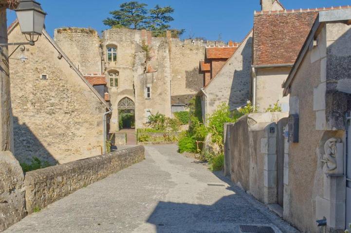 Gîte pour 2 personnes, avec terrasse et jardin à Montrésor