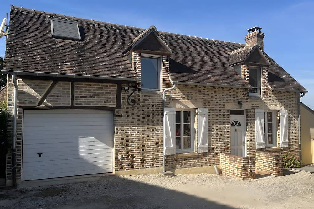Gîte hortensia - gîtes le clos de mocberry in Château-Renard, Région de Montargis