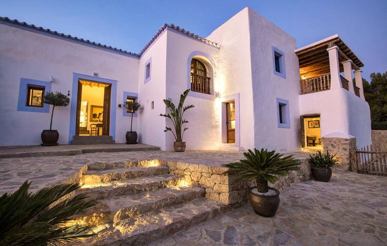 Appartement chic avec piscine et parking près de la plage de s'Arenal in Sant Antoni de Portmany, Ibiza de l'Ouest