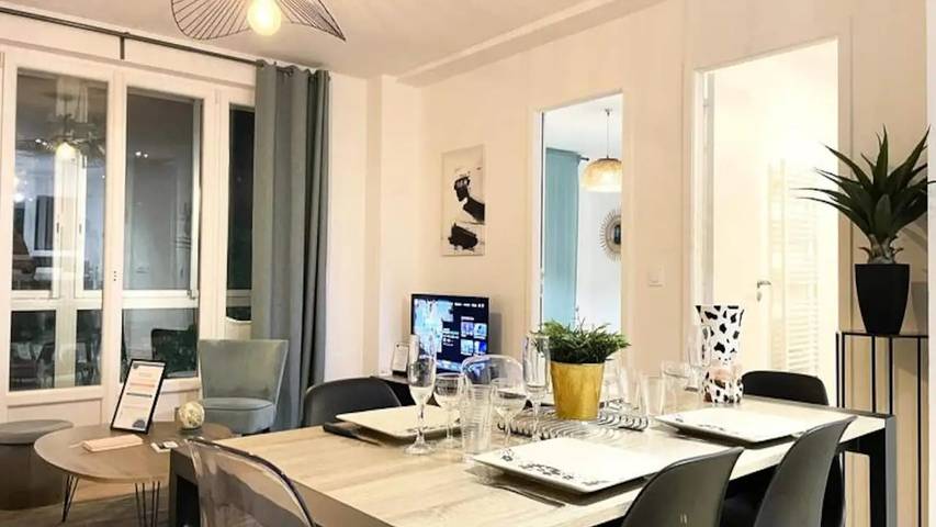 Gîte pour 5 personnes, avec Balcon dans Office De Tourisme De Caen
