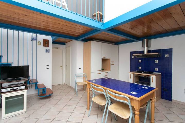 Appartamento intero, M025 - Marcelli, trilocale con terrazzo a 100 metri dal mare in Marcelli, Numana