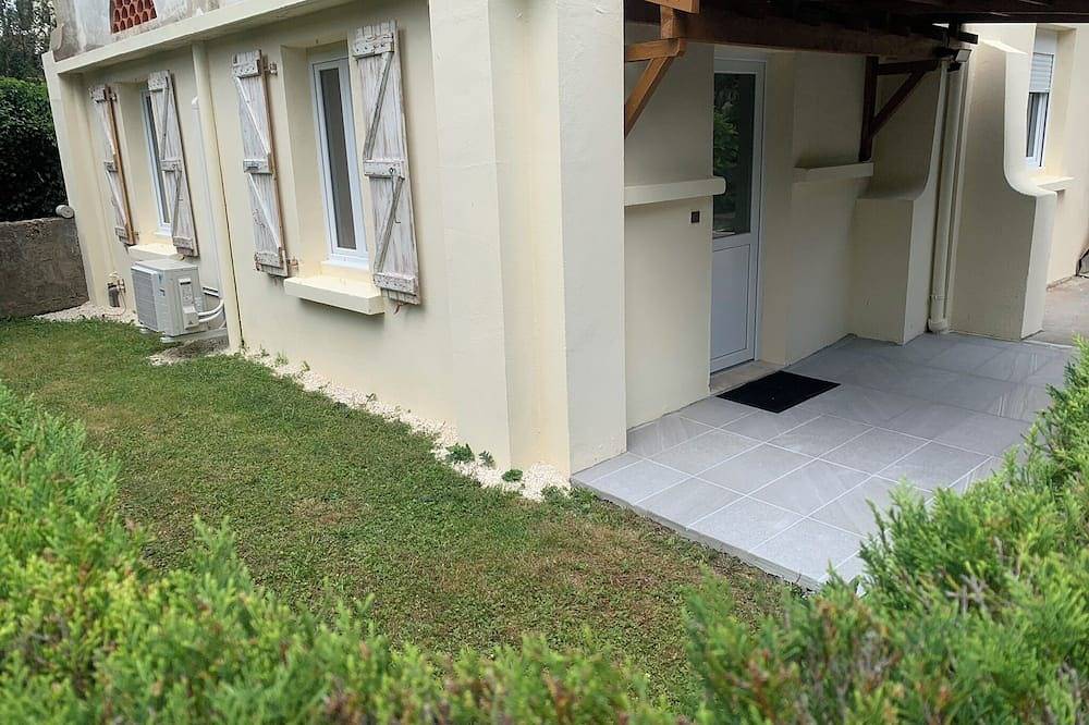 Entire apartment, Gîte au Calme en Quercy Entre Sarlat, Lascaux et Rocamadour in Souillac, Lot