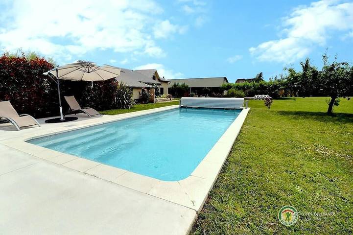 Location de vacances pour 12 personnes, avec Terrasse et Jardin à Aubenas