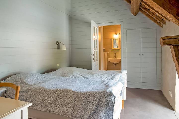 Location de vacances pour 32 personnes, avec jardin et terrasse, animaux acceptés à Onhaye - 3