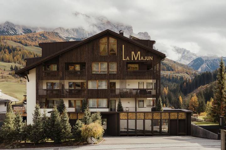 Hotel para 2 personas, con jardín y jacuzzi además de piscina y sauna, Se admiten mascotas - 1