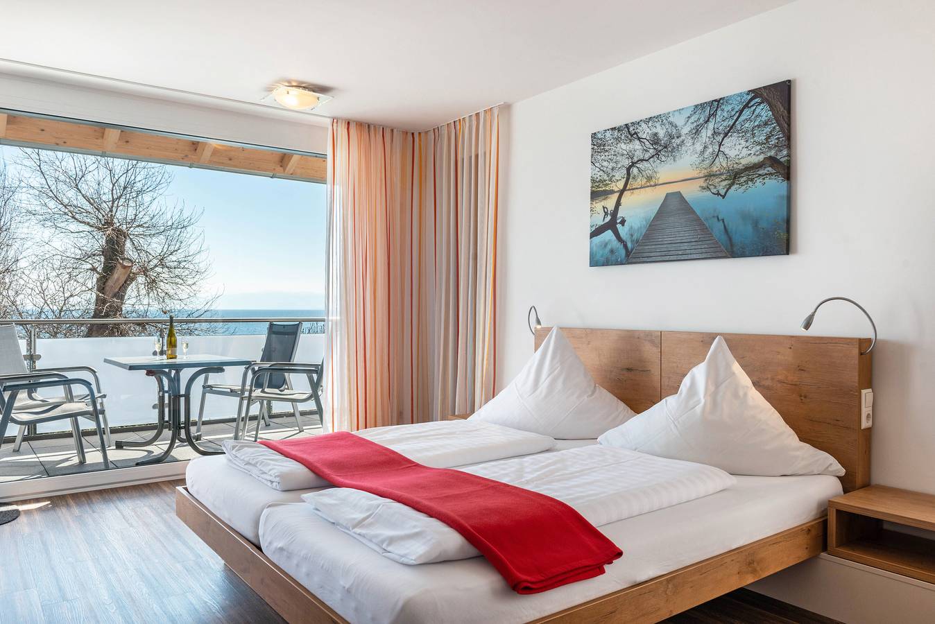 Ganze Wohnung, Appartements Typ A2, 45 qm für 1-4 Personen max. 2 Erwachsene + 2 Kinder bis 17 Jahre in Immenstaad, Immenstaad am Bodensee