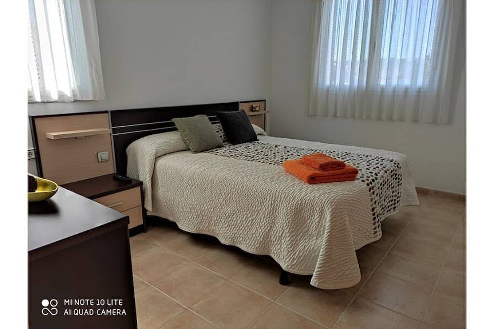House in Menorca 2 minutes walk from the beach in Arenal d'en Castell, Es Mercadal