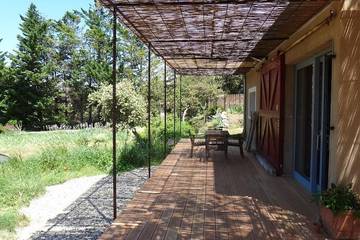 Gîte pour 6 personnes, avec terrasse et jardin à Rousset-les-Vignes