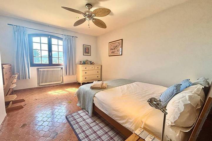 Villa pour 8 personnes, avec Terrasse et Jardin à Opio - 4