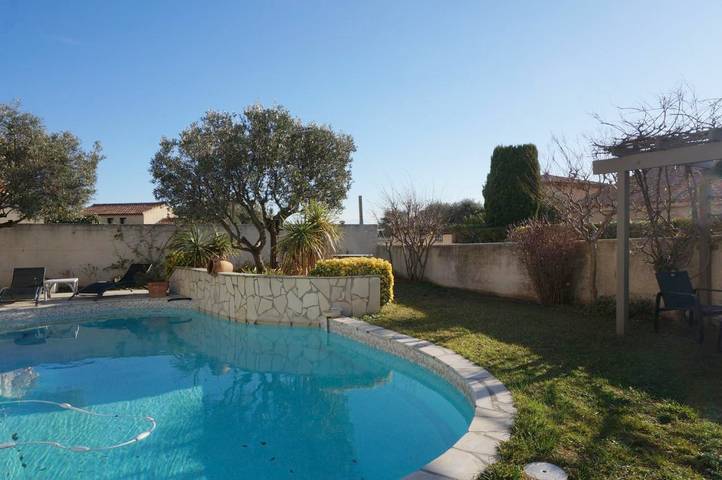 Location de vacances pour 2 personnes, avec vue et jardin ainsi que piscine et terrasse à Sausset-les-Pins - 4