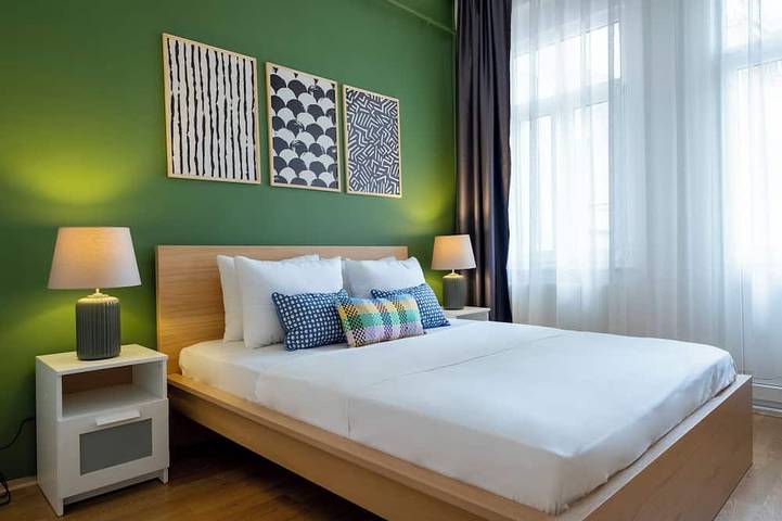 Geheel appartement, Spacious 3-Bedroom, 2-Bathroom Family Apartment in Central Location No Stair in Beyoğlu, Istanbul