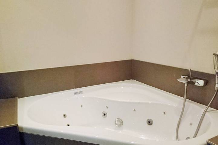 Ganze Wohnung, Luxuswohnung 130m² mit Sauna, Jacuzzi in La Tania - WLAN, Parkplatz in La Tania, La Perrière
