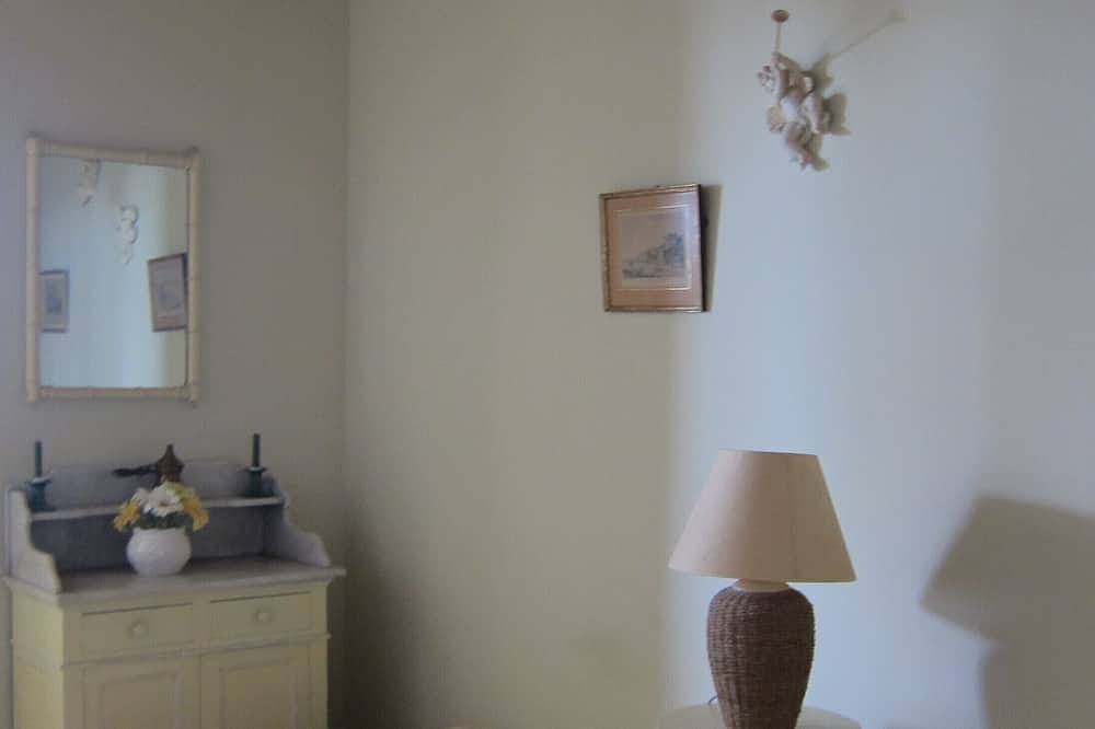 Appartement entier, Grand Appartement en Rdc, classé  ****, Jardin privatif, Plage à 150 m in Bandol, Côte méditerranéenne (France)