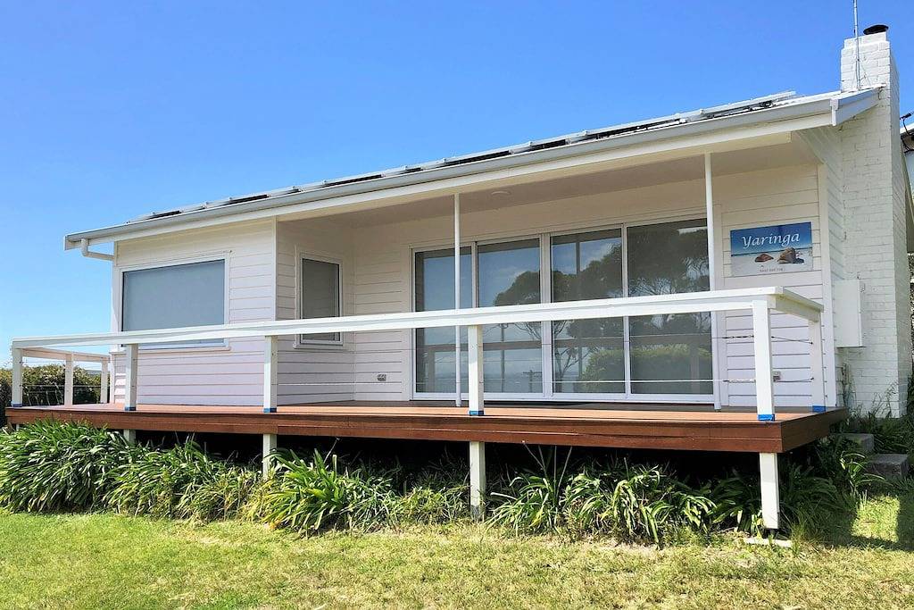 Beach House with Bay of Fires views, featuring 2 bedrooms with ensuite bathrooms in Tasmanien