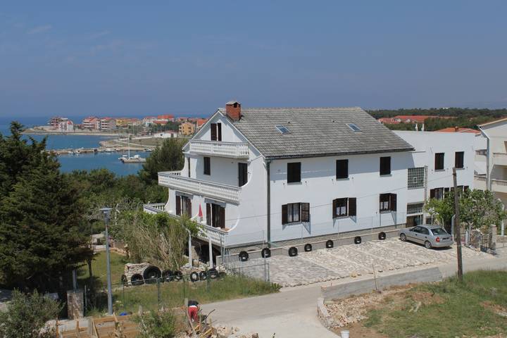 Ferienwohnung für 3 Personen, mit Balkon/Terrasse auf Pag - 3