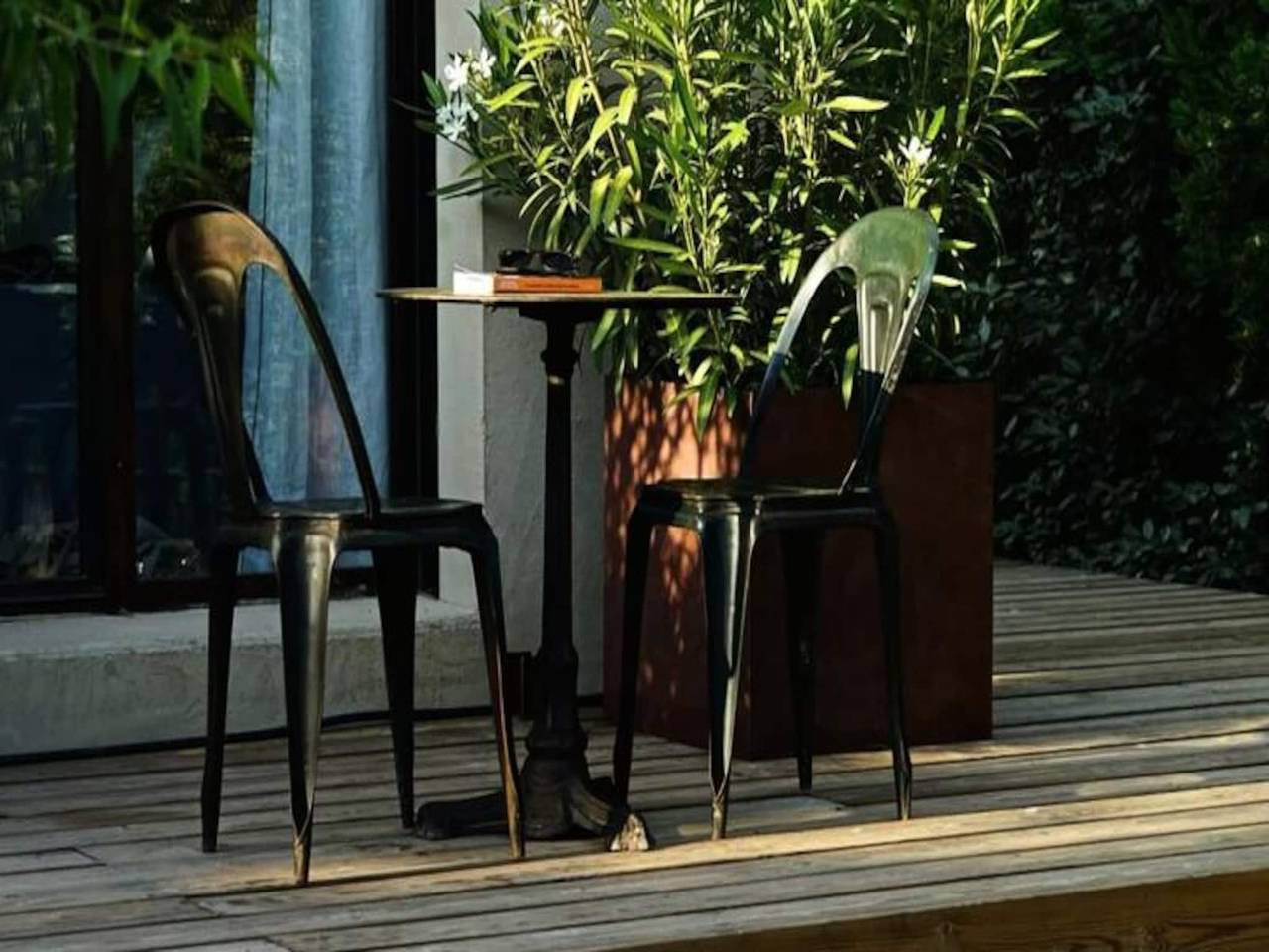 Entire apartment, Houses & Villas for 8 People in Lauris, Parc naturel régional du Luberon