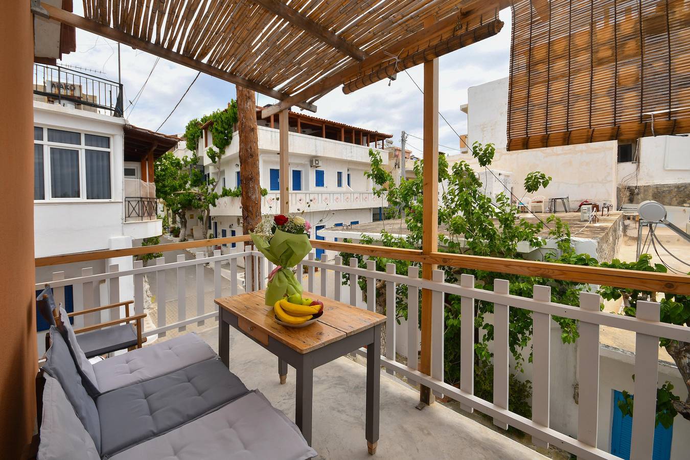 Entire apartment, Apartment 'Kallithea Beach' with Sea View, Wi-Fi and Air Conditioning in Myrtos, South Crete