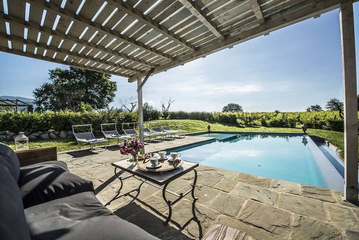 Villa per 10 persone, con piscina e giardino a Terranuova Bracciolini