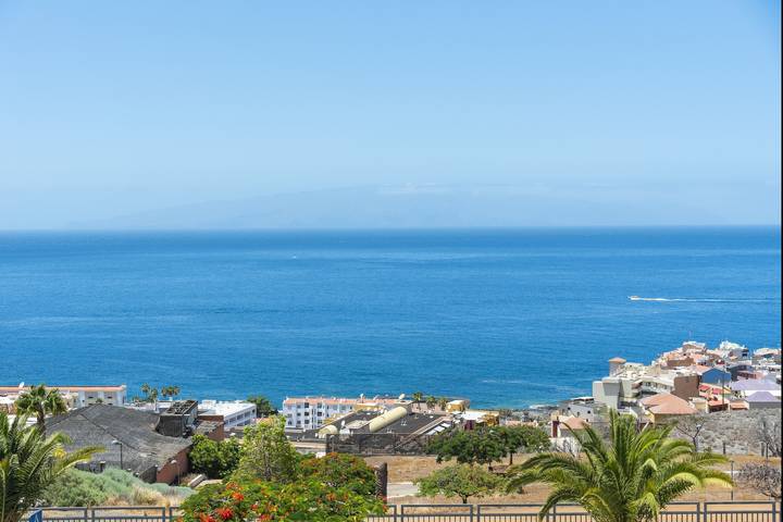 Casa de vacaciones para 4 personas, con terraza y vistas al mar además de piscina y jardín - 1