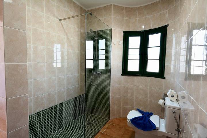Entire holiday apartment, Flat with terrace for 2 adults and 1 child in Puerto del Carmen, Tías