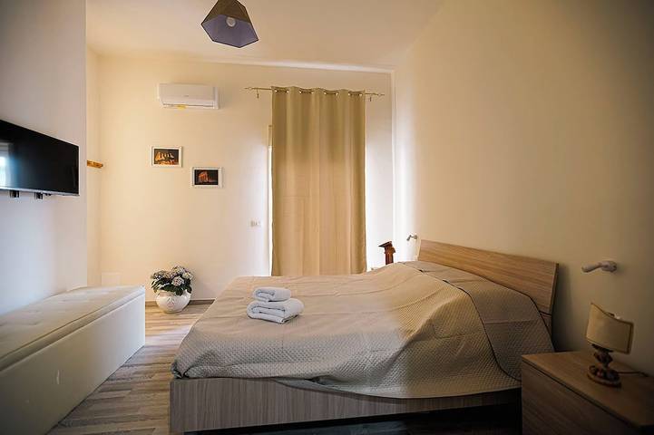 Apartamento de vacaciones para 6 personas, con balcón y jacuzzi - 1